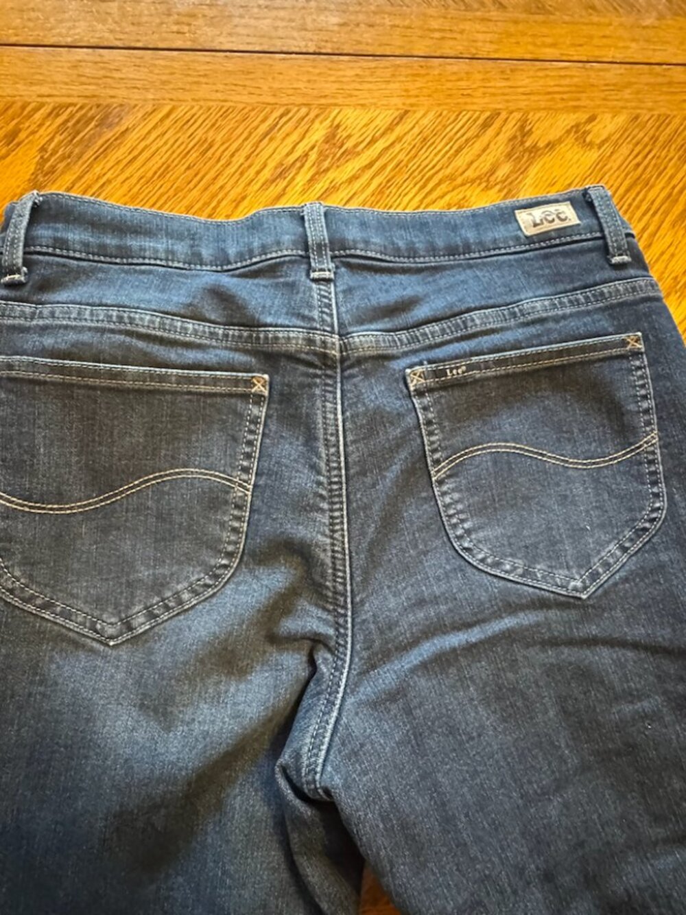 Lee Relaxed Fit Straight Leg Mid Rise Fleece Lined Jeans Dark Wash Size 10 - Picture 5 of 8